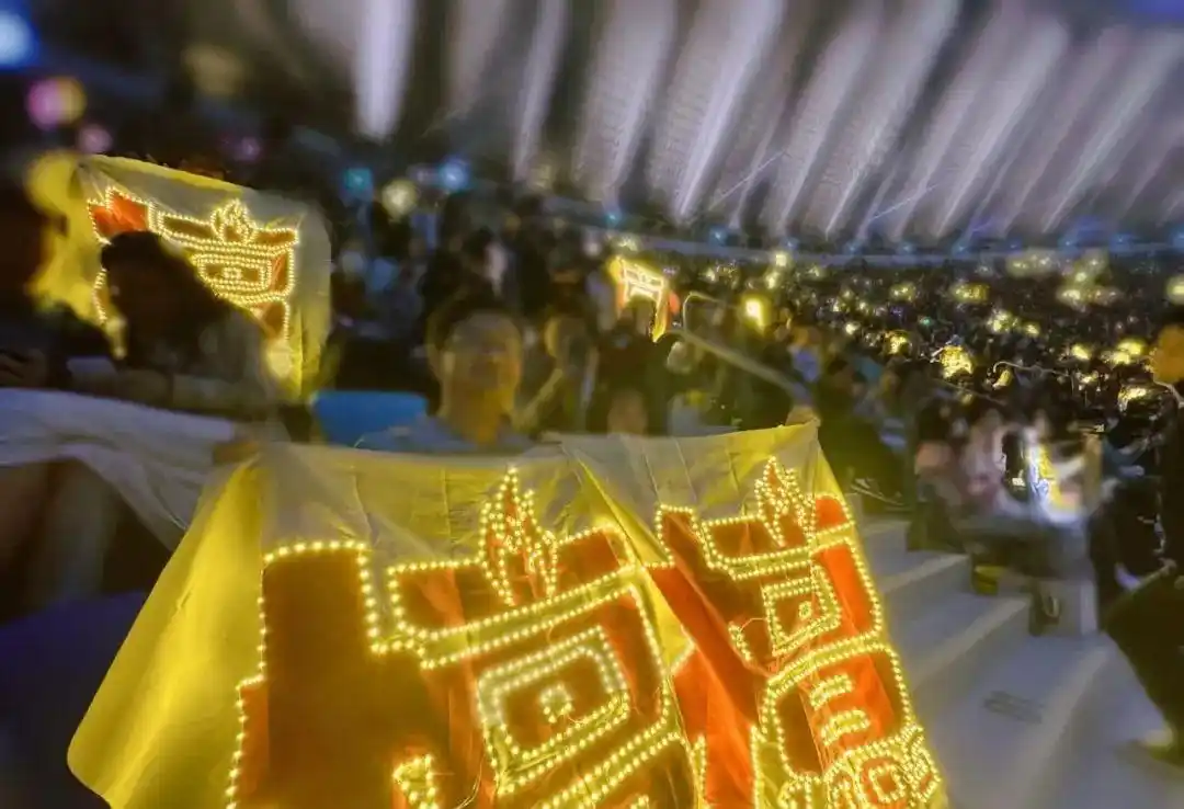 中年女性追星现象_大龄女明星追星_社会偏见